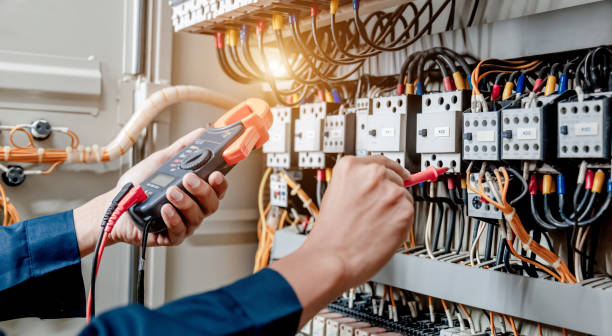 Best Affordable Emergency Electrician  in Eastmont, WA
